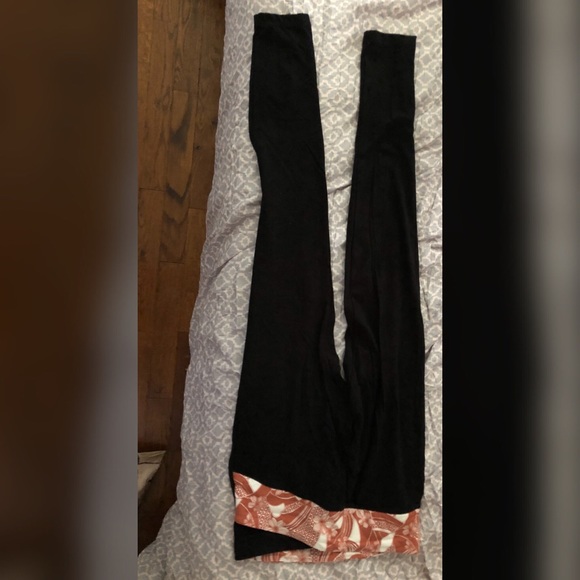 VICTORIA SECRET LEGGINGS - Picture 6 of 8